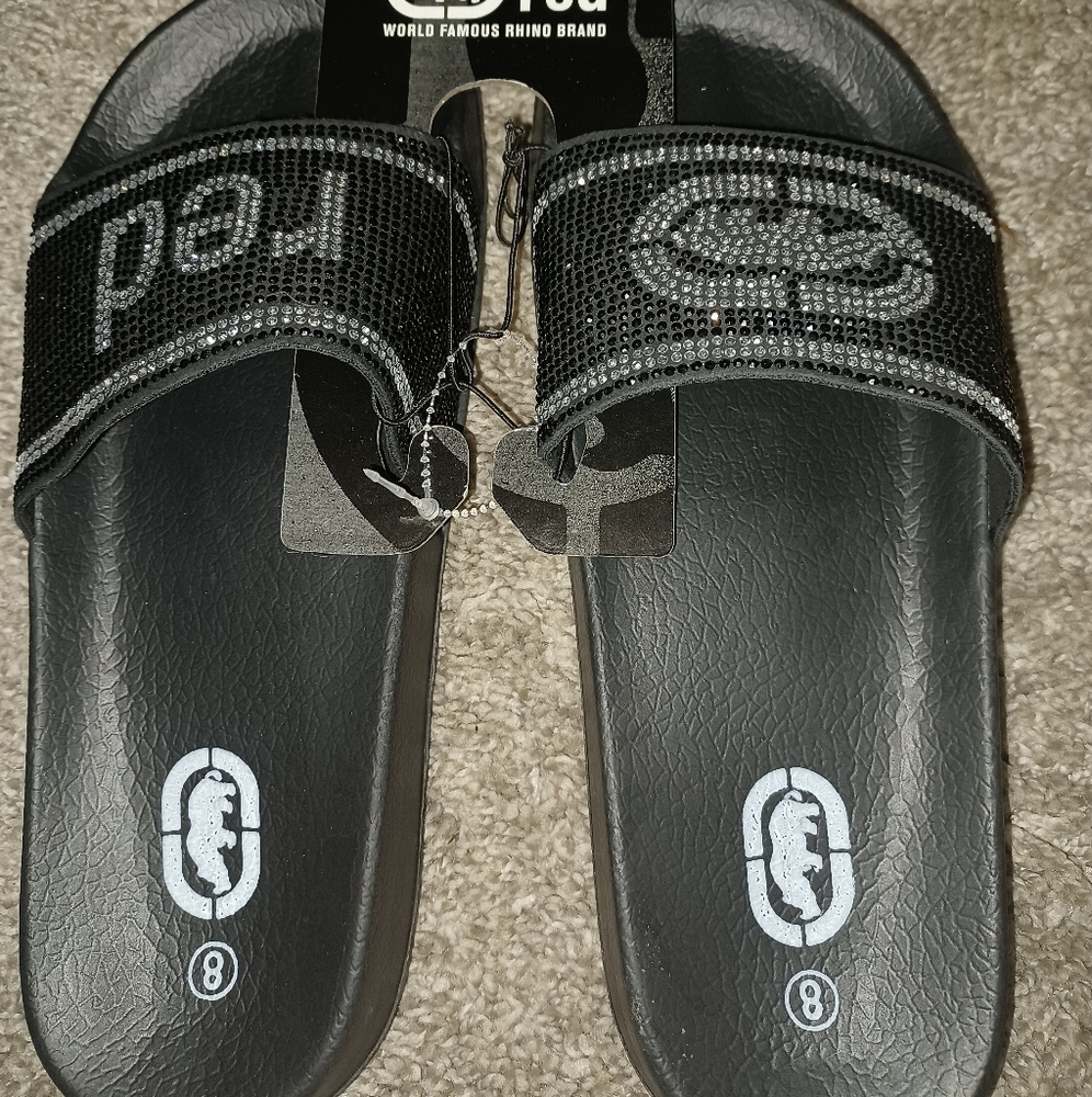 Red world's famous rhino brand righnstone sandles.🙂💜💚
